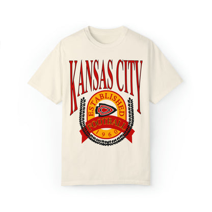  Kansas City Chiefs T-Shirt - Vintage Travis Kelce Tee - Arrowhead Stadium -  NFL Football Apparel, Retro Tee - Design 1