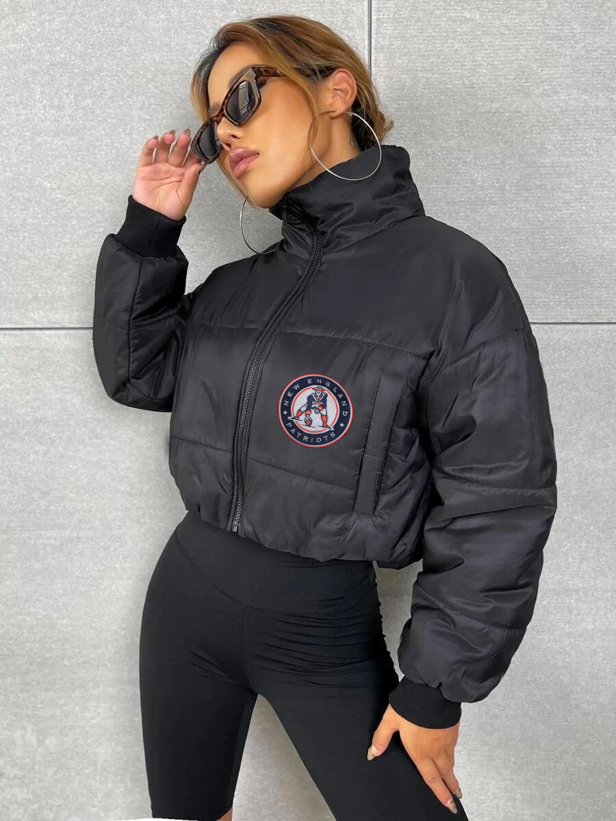 New England Patriots Cropped Puffer Jacket - NFL Football Women's Game Day Winter Coats - Black & Beige